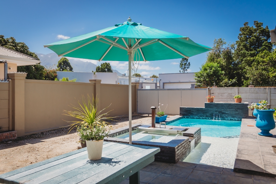 5 Bedroom Property for Sale in Heather Park Western Cape